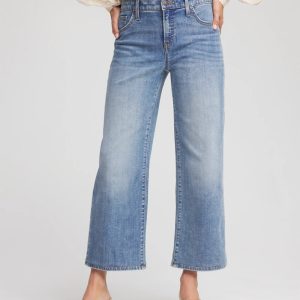 Girlfriend Cropped Wide-Leg Jean